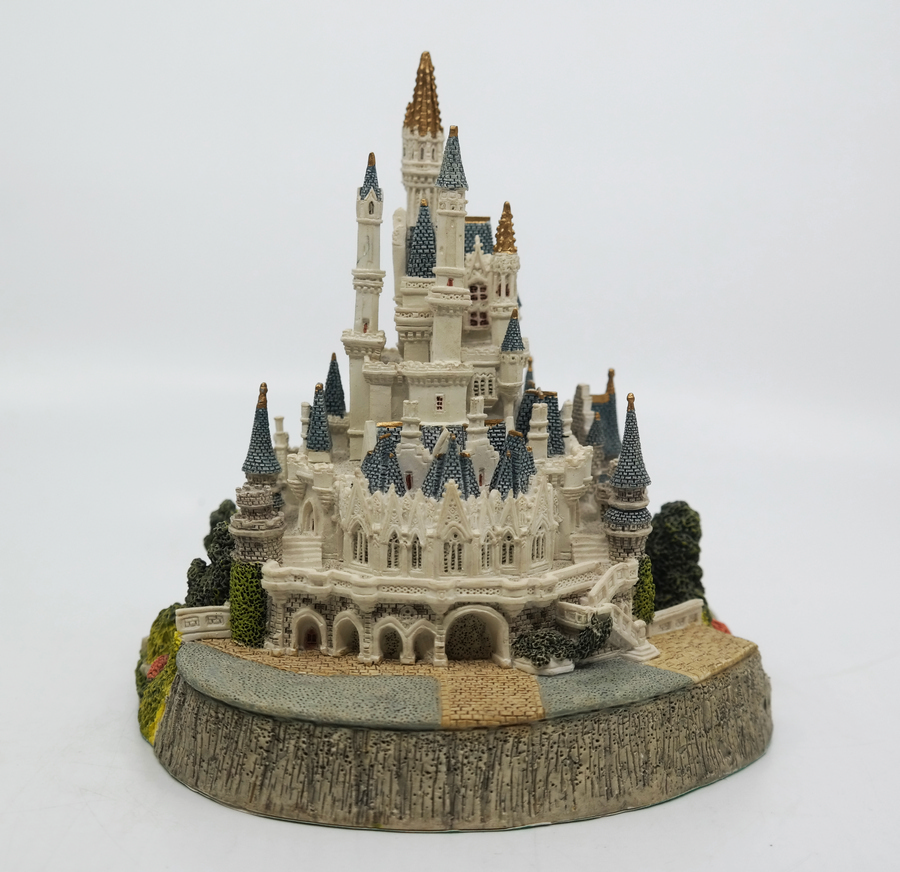 Walt Disney World Souvenir Cinderella Castle - ID: aprdisneyland20372 ...