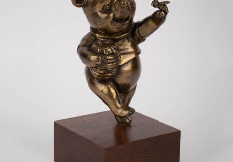 Limited Edition Winnie the Pooh Bronze Sculpture on Wood Base (1979) - ID: jun23119 Disneyana