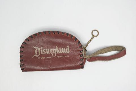 Disneyland Souvenir Leather Change Purse- ID: aprdisneyland20369 Disneyana