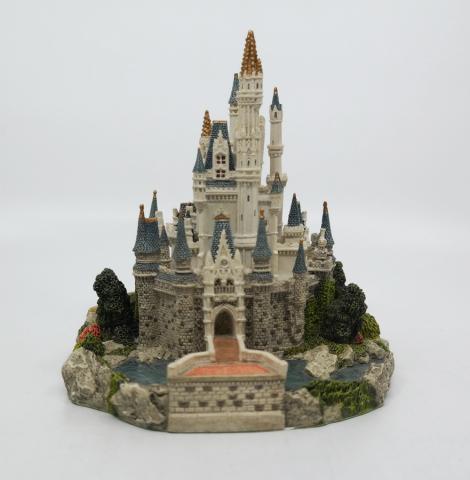 Walt Disney World Souvenir Cinderella Castle - ID: aprdisneyland20372 Disneyana