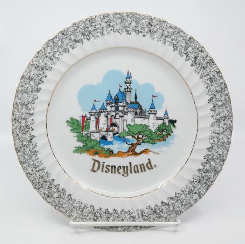 Disneyland/Disney World Souvenir Plate - ID: aprdisneyland20387 Disneyana