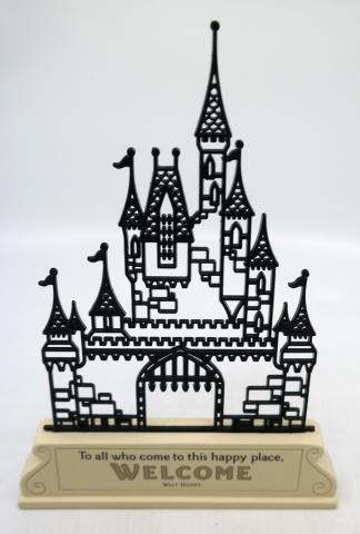 Cinderella's Castle Disney Quote Display - ID: jundisneyana20199 Disneyana