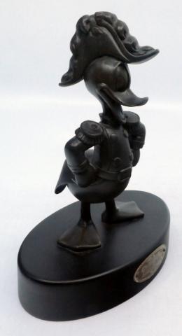 Disney Dream Admiral Donald Duck Statuette - ID: jundisneyana20236 Disneyana