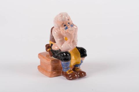 1940 Pinocchio Geppetto Ceramic Figurine - ID: brayton00006gep Disneyana