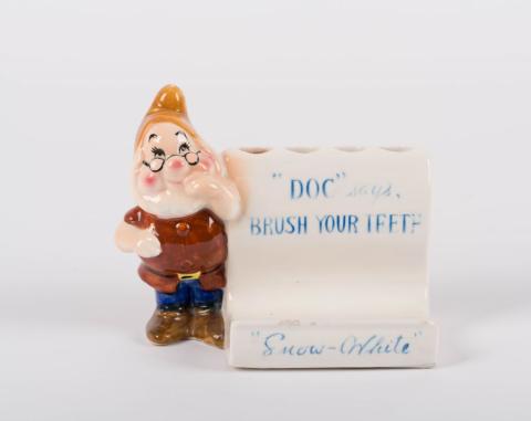 1960s Snow White Doc Toothbrush Holder - ID: enesco00080doc Disneyana