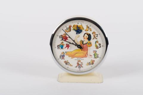 1960s Snow White and the Seven Dwarfs Alarm Clock - ID: febdisneyana21548 Disneyana