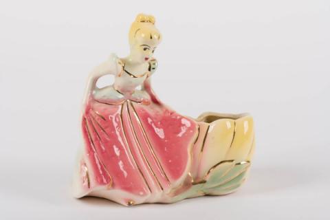 Cinderella Ceramic Planter by Leeds Pottery - ID: leeds0015cindy Disneyana