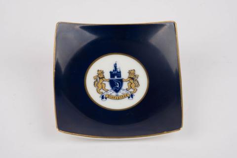 1960s Disneyland Crest Souvenir Square Ceramic Saucer - ID: may22114 Disneyana