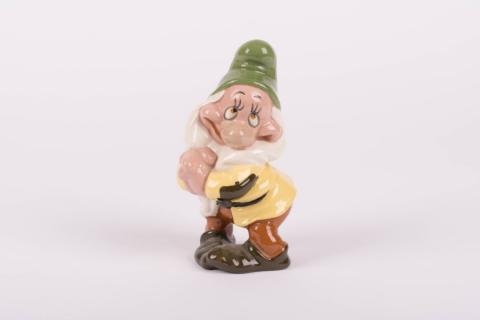 1946 Snow White Bashful Figurine by Shaw Pottery - ID: shaw00076bash Disneyana