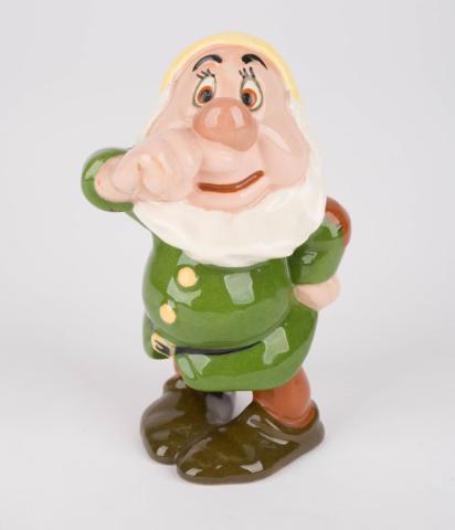 Snow White Sneezy Figurine by Shaw Pottery - ID: aprshaw22015 Disneyana