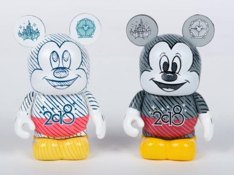 Set of (2) Disneyland Resort Mickey Vinylmation Figures (2018) - ID: dec22359 Disneyana