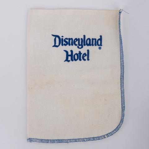 Disneyland Hotel Souvenir Soft Pouch Shoe Cleaner - ID: feb23592 Disneyana