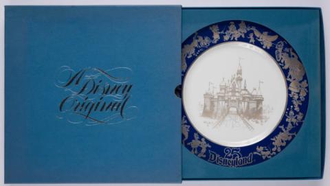 Disneyland 25th Anniversary Commemorative Plate - ID: mardisneyland22086 Disneyana