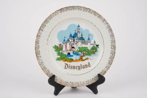 1970s Sleeping Beauty Castle Souvenir Plate - ID: may22107 Disneyana
