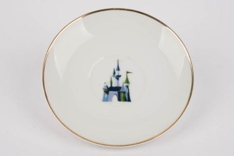 Disneyland Sleeping Beauty Castle Souvenir Plate - ID: may22113 Disneyana