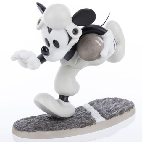 Mickey Mouse ‘Rah! Rah! Mickey!' Figurine (1998) - ID: 761880412528 Disneyana