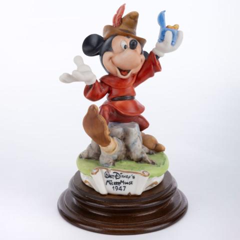 Mickey Mouse in 1947 Mickey and the Beanstalk Capodimonte Figurine (1988)  - ID: LZD6716 Disneyana