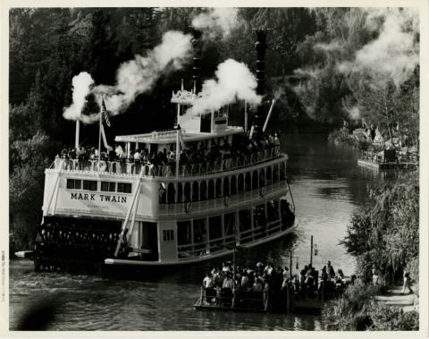 Mark Twain Riverboat 8x10 Promotional Press Photograph (1988) - ID: aug22016 Disneyana