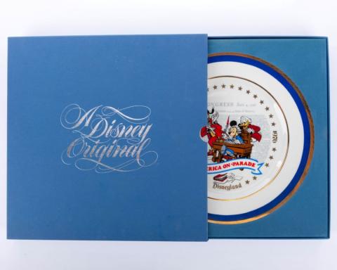 Disneyland America On Parade Limited Edition Plate (1976) - ID: aug23081 Disneyana