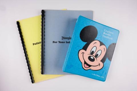 Disneyland Cast Member Employee Training Book Set (c.1970s) - ID: jul22474 Disneyana