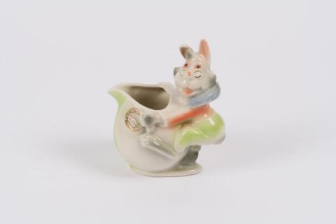 1950s Alice in Wonderland White Rabbit Creamer Pitcher by Regal China - ID: leeds0023rab Disneyana