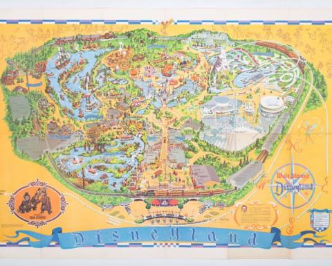 Disneyland Souvenir Park Map with Bear Country Highlight (1972) - ID: mar24364 Disneyana