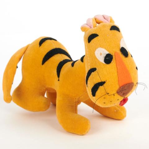 Winnie the Pooh Tigger Mohair Plush by Gund (1964) - ID: may24009 Disneyana