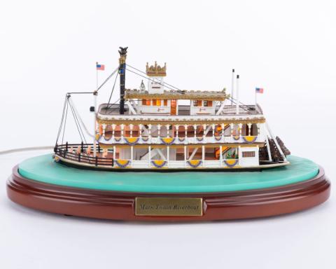 Disneyland 50th Anniversary Mark Twain Riverboat Miniature Replica Model by Robert Olszewski (2006) - ID: oct23350 Disneyana