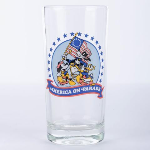 Disneyland America on Parade Souvenir Drinking Glass (1976) - ID: oct23368 Disneyana