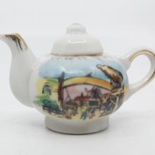 Disneyland Adventureland Miniature Teapot- ID: aprdisneyland20333 Disneyana