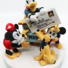 1986 Disney Parks Christmas Figurine - ID: augdisneyland20026 Disneyana