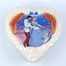Cinderella Heart Shaped Music Box - ID: jundisneyana21364 Disneyana