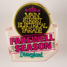 Disneyland Main Street Electrical Parade Farewell Season Night Light - ID: apr22117 Disneyana