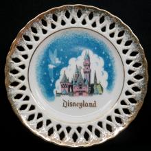 1970s Disneyland Sleeping Beauty Castle Souvenir Lace Plate - ID: aprdisneyland21316 Disneyana