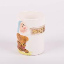 1960s Snow White and the Seven Dwarfs Sneezy Ceramic Cup - ID: enesco00061scu Disneyana