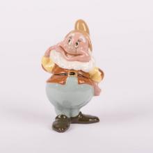 1946 Snow White Happy Figurine by Shaw Pottery - ID: shaw00082hap Disneyana