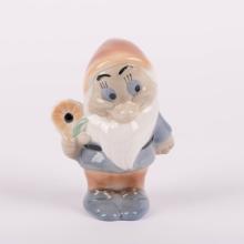 Snow White Bashful Figurine from Spain - ID: spain0015bash Disneyana