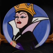 Villains of Disney Miniature Evil Queen Charger Plate by Brenda White - ID: may22033 Disneyana