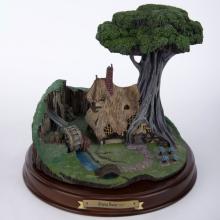 Sleeping Beauty 'The Woodcutter's Cottage' Figurine - ID: 035075412014 Disneyana