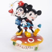 Mickey & Minnie Miss Mindy Figurine (2017) - ID: 045544930512 Disneyana