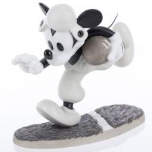 Mickey Mouse ‘Rah! Rah! Mickey!' Figurine (1998) - ID: 761880412528 Disneyana