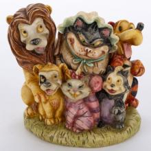 Disney Dogs and Cats Halloween Figurine Trinket Box (2004) - ID: DAHCD Disneyana