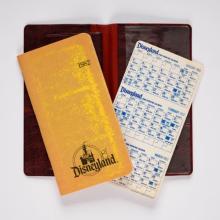 Disneyland Cast Member Almanac and Day Planner (1982) - ID: jun22697 Disneyana