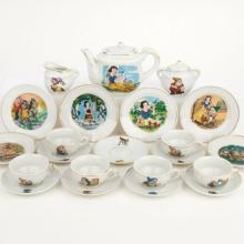 Snow White and the Seven Dwarfs Mini Tea Set by Marx Toys (1958) - ID: may24056 Disneyana