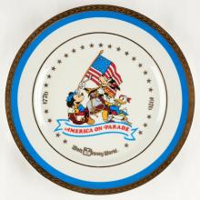 Disneyland America On Parade Decorative Plate (1976) - ID: may24078 Disneyana