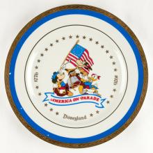 Disneyland America On Parade Decorative Plate (1976) - ID: may24080 Disneyana