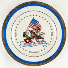 Disneyland America On Parade Decorative Plate (1976) - ID: may24081 Disneyana