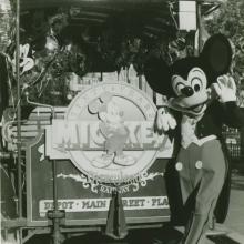 Summer Season '88 Videopolis & More Disneyland Special Events Press Release and Photos - ID: nov23024 Disneyana