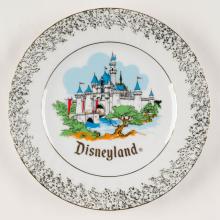 Disneyland Sleeping Beauty Castle Souvenir Plate (c.1970s/1980s) - ID: nov23354 Disneyana